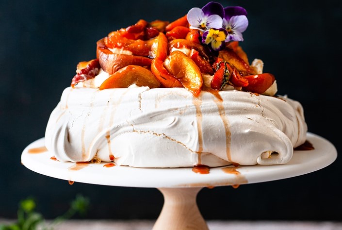 Cooking With Wine - Pavlova With Wine Roasted Fruit
